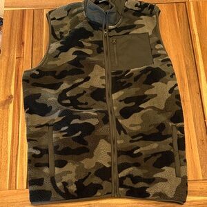 NWOT Camouflage Lands' End Fleece Vest